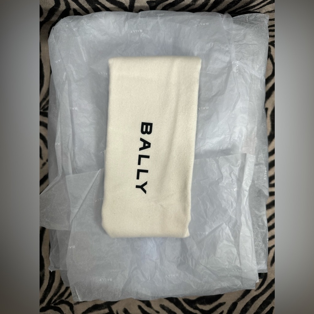 BALLY - Picture 7 of 8